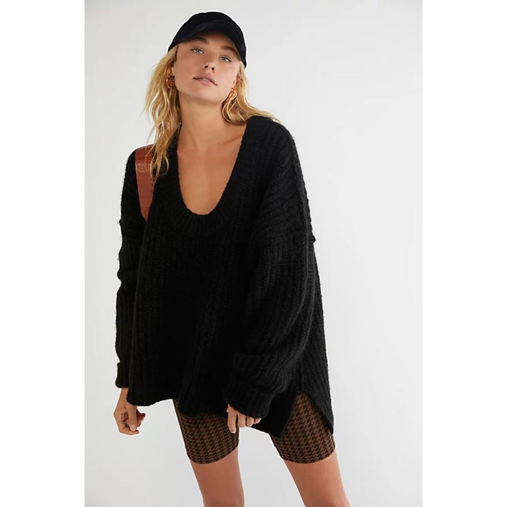 NEW Free People Blue Bell U V Neck Oversize Slouchy Tunic Sweater Black $128 S - Picture 7 of 10